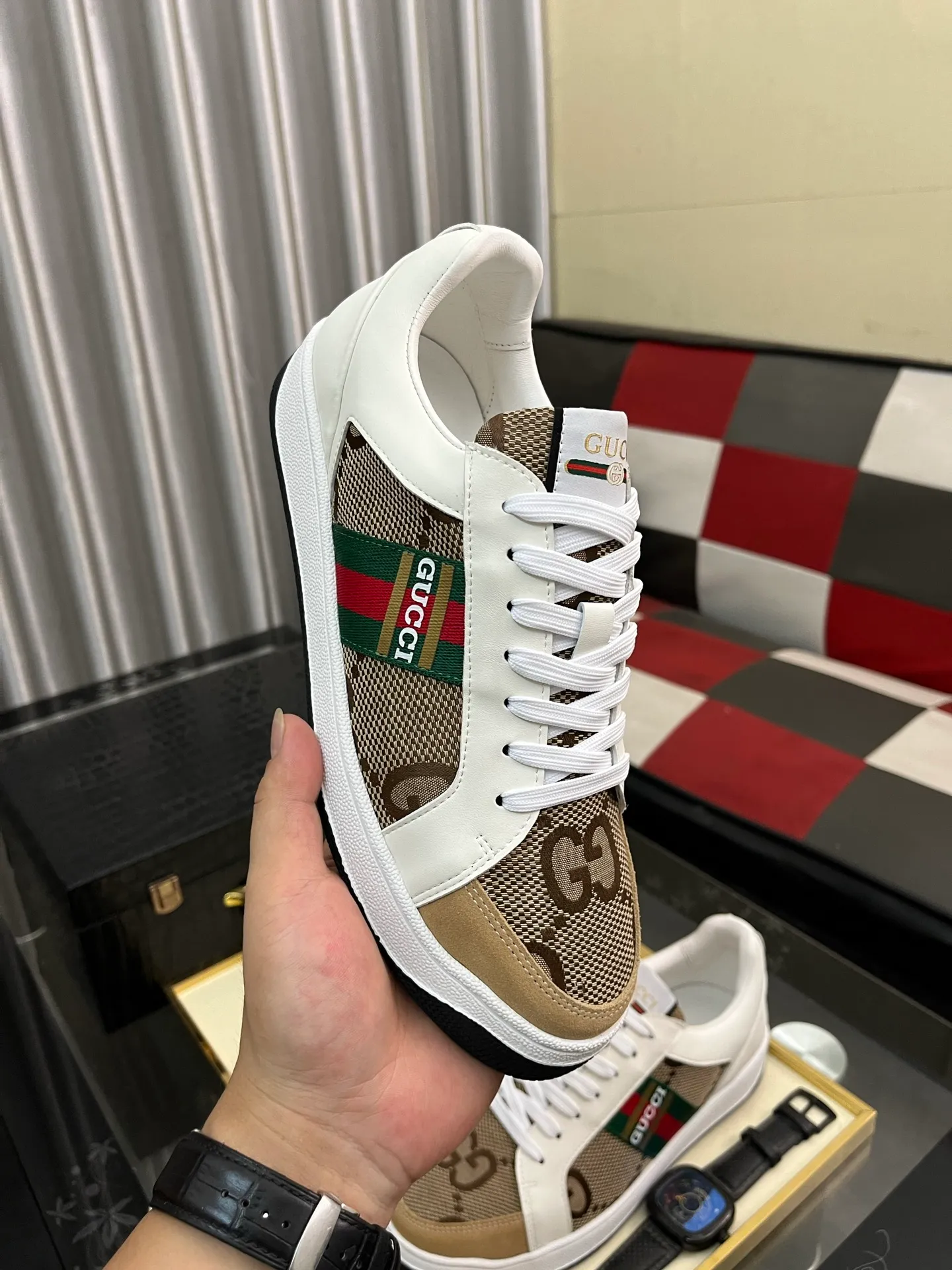 Men's Men's Shoes 💰400⌚️⌚️【GUCCI】Gucci men's latest white shoe series casual shoes! The official website is built 1:1. Upper: Made of imported cowhide, with electric embroidery ➕Inner lining: Made of high-quality first-layer pigskin, soft and comfortable. Picky material selection and exquisite workmanship give you the best enjoyment. Size: 38-444️⃣Colors available